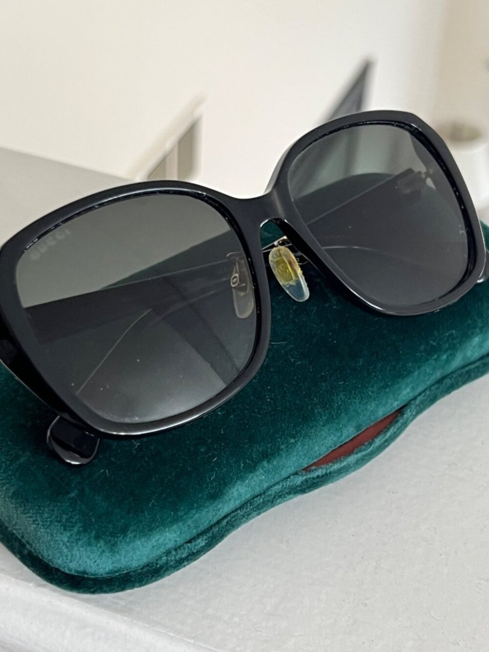 GUCCI Grey Gradient Round Ladies Sunglasses GG01371SK 001 57 EUC - Picture 3 of 10